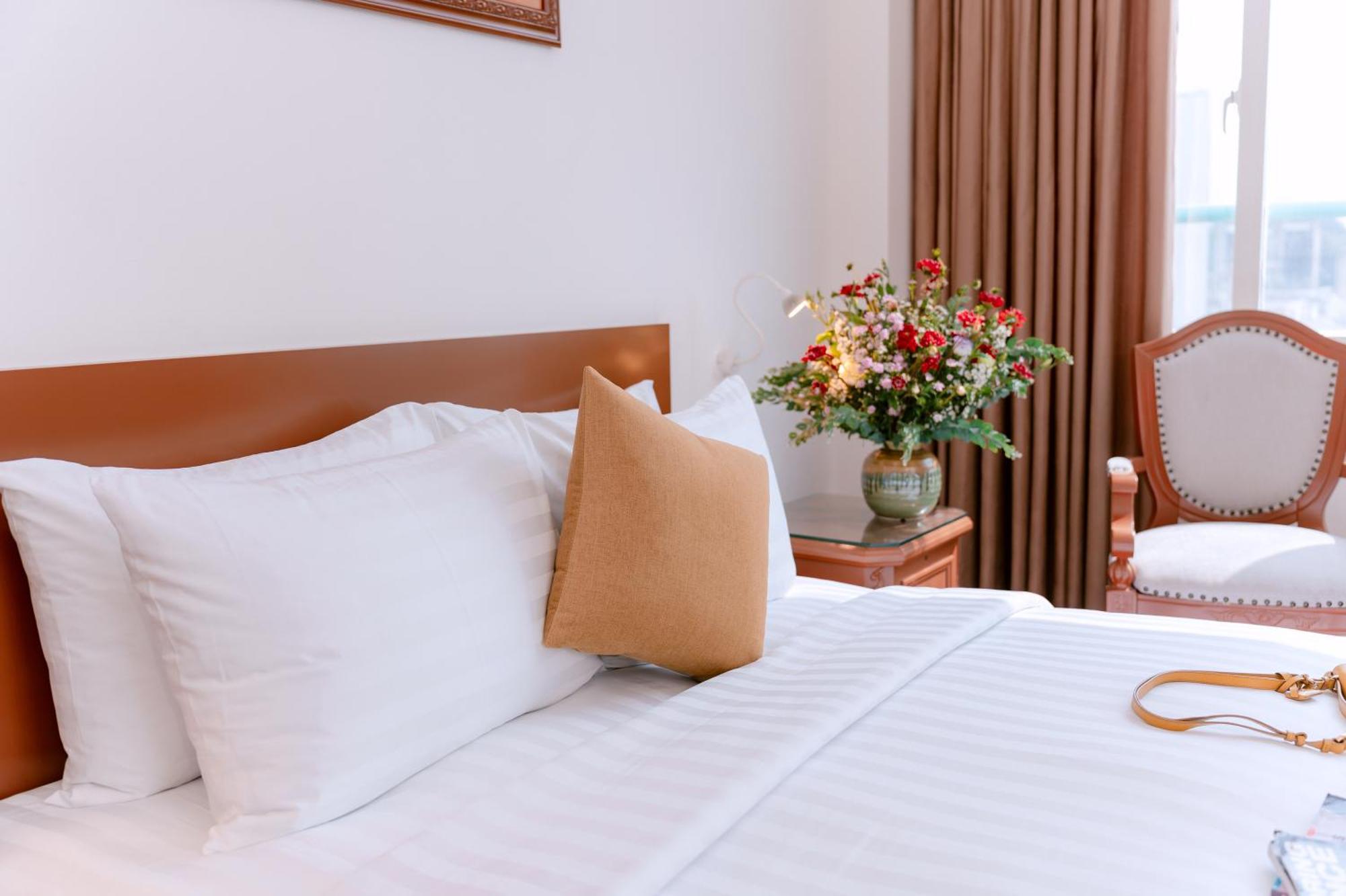 Dahlialand Saigon Hotel & Swimming Pool - Ben Thanh Market, District 1 Ho Chi Minh-staden Exteriör bild