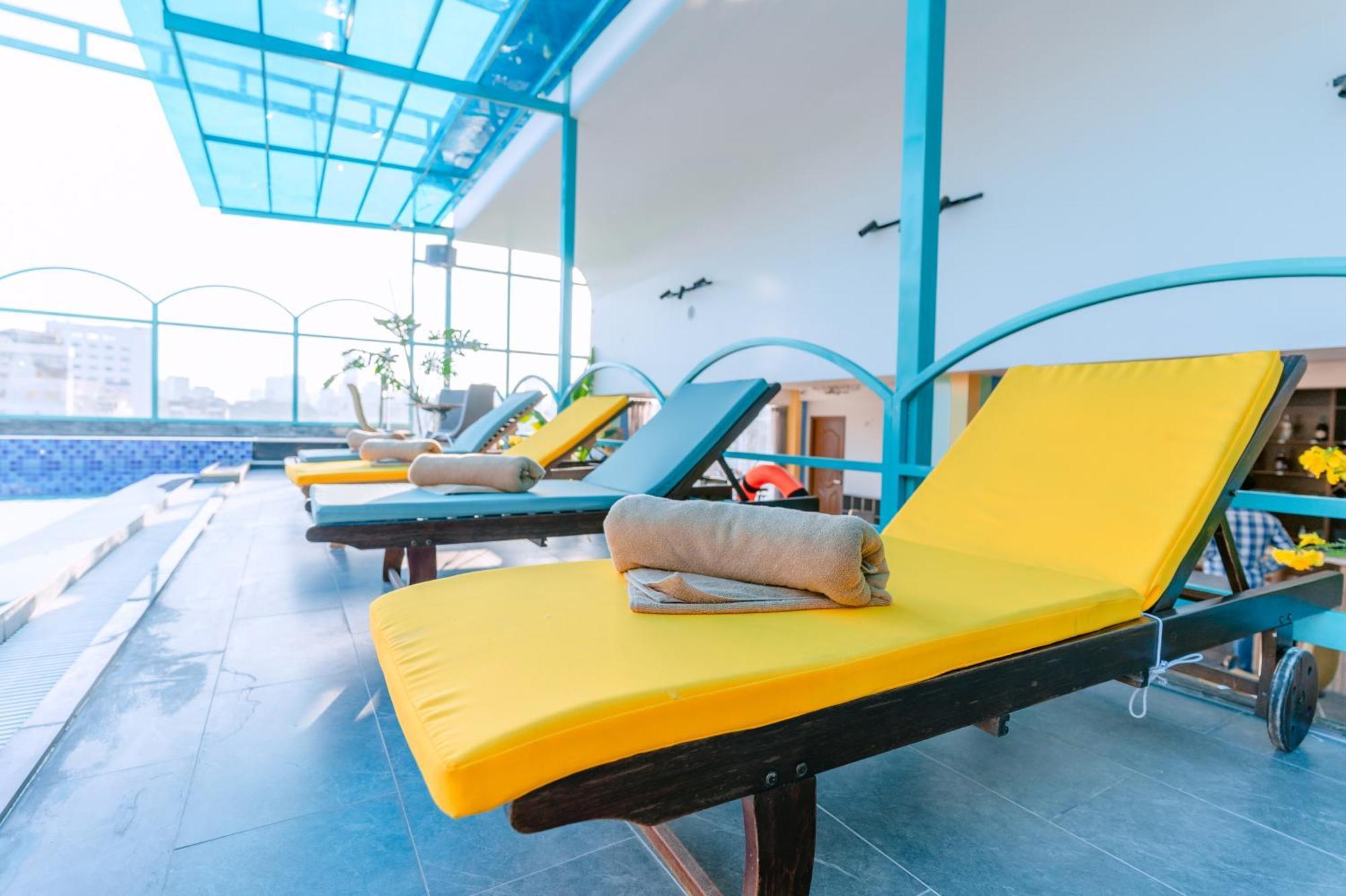 Dahlialand Saigon Hotel & Swimming Pool - Ben Thanh Market, District 1 Ho Chi Minh-staden Exteriör bild